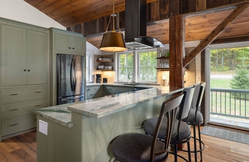 Warren House | Mad House Rentals 10 Bedroom Lodge by RedAwning