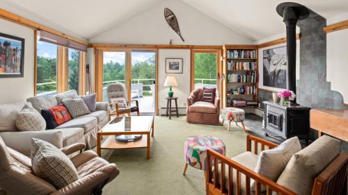 Warren Ski Chalet | MAD MEADOWS chalet