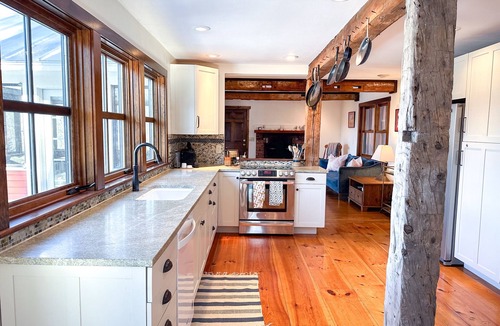 Warren House | Mad Mountain Meadows - Stunning Mountain Views!