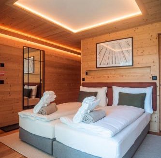 Saint-Pierre-de-Clages Hotel | MAD Retreat Hotel
