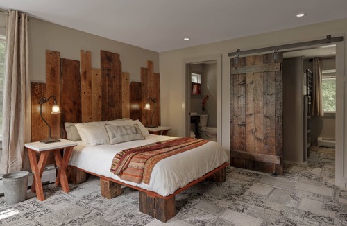 Waitsfield Hotel | Mad River Barn