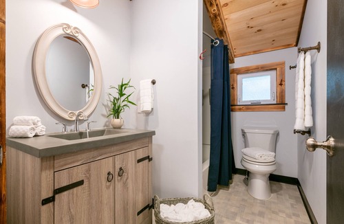 Waitsfield Hotel | Mad River Lodge