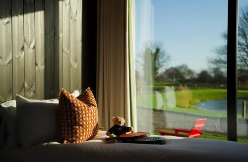 Cameley Hotel | Mad Swans in The Mendips