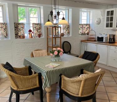 Assens House | Madam Bundsens Huse