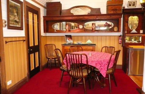 Clunes Villa | Madam Saddler - On Fraser Clunes