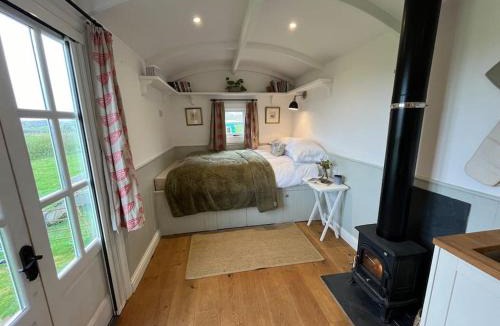 Redbrook House | Maddoc's Hut - Herefordshire