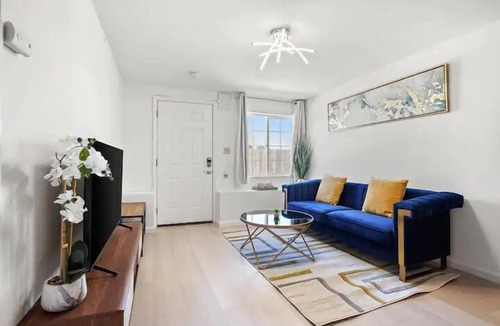 Broadmoor Apartment | Maddux Homes near Westlake