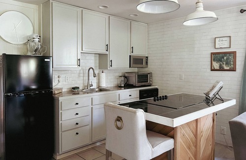 Covington House | Made for Solo Travelers