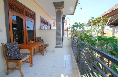 Ubud City-Centre Bed & Breakfast | made house