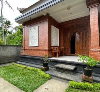 Taro House | Made Misi Homestay & Guesthouse