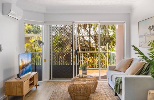 Miami Apartment | MadeComfy Beachside Getaway with Lush Balcony