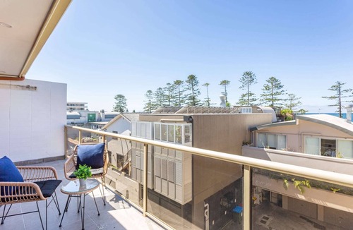 Dee Why Apartment | MadeComfy Trendy Apartment on Dee Why Beach