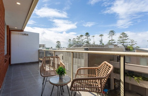 Dee Why Apartment | MadeComfy Trendy Apartment on Dee Why Beach