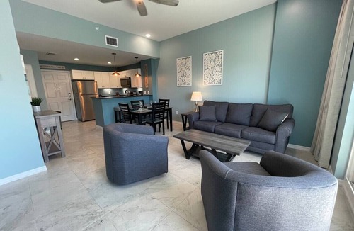 Madeira Beach Condo | Madeira Beach | Gulf View Condo Pool & John`s Pass