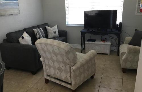 Madeira Beach Apartment | Madeira Bonita Apartment #6