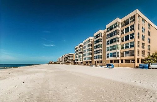 Madeira Beach Hotel | Madeira Vista #202