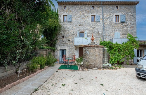 Tornac Apartment | Madi Tornac - One Bedroom Apartment, Sleeps 4