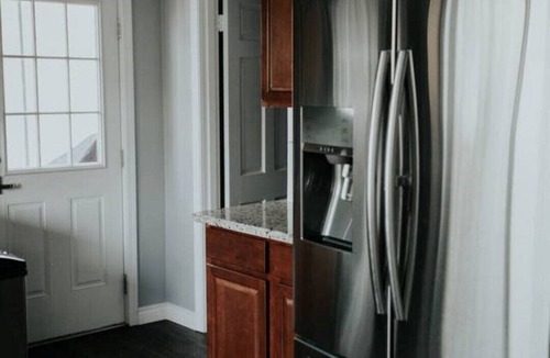 Monroe House | Madison Hill Villa, Downtown Monroe