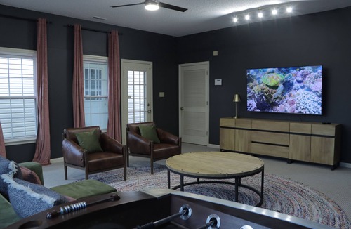 Madison House | Madison Poolside Parlour