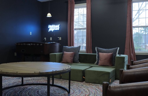 Madison House | Madison Poolside Parlour