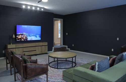 Madison House | Madison Poolside Parlour