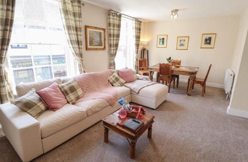 Lincoln Apartment | Madje Apartment