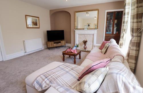 Lincoln Apartment | Madje Apartment