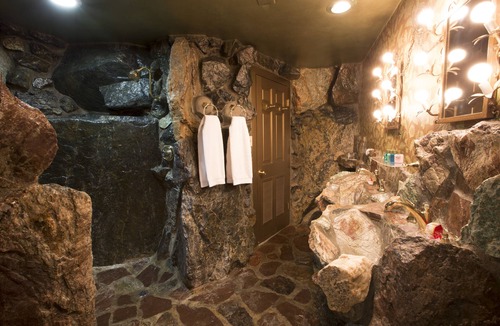 San Luis Obispo Hotel | Madonna Inn