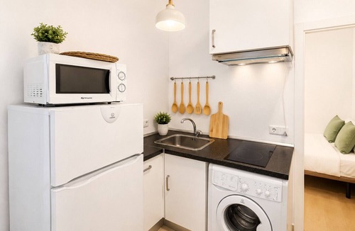 Barrio de La Latina Apartment | Madrid de los Austrias I-Apartment in Historical Madrid