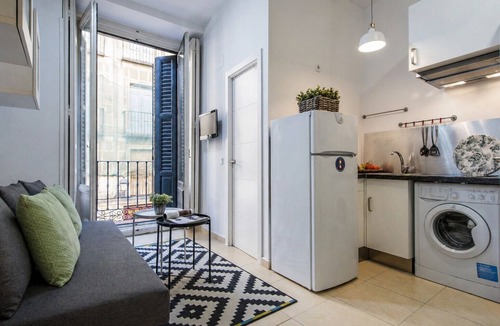 Barrio de La Latina Apartment | Madrid de los Austrias I-Apartment in Historical Madrid