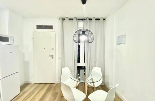 Moscardo Apartment | Madrid Rio Amparo Usera