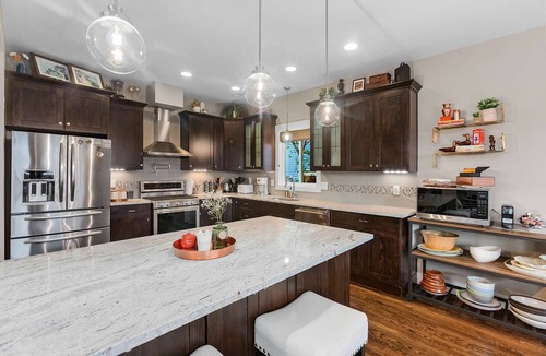 Madrona House | Madrona Bliss: A Modern Escape