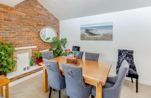 Birchington House | Mae's Lodge