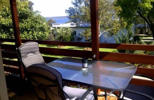 Metung Cottage | Maeburn Cottages - Self-contained Lakeside Getaway