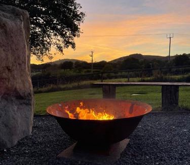 Llanyre House | Maen Llwyd