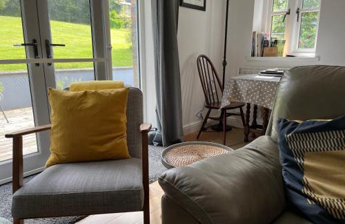 Pont-ar-gothi House | Maes Y Grove Cottage