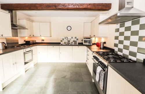 Ruthin Cottage | Maestyddyn Farm House