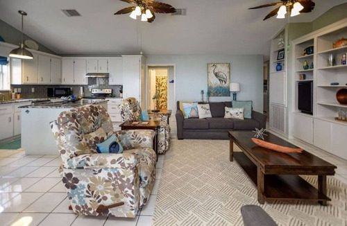 Port Lavaca House | Mag Beach Refuge - Bayfront