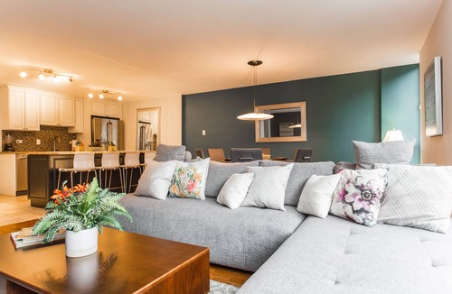 Streeterville Condo | MAG MILE MEGA Entire Floor 4BD 4BA +Rooftop&Gym