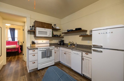 Market District Apartment | Magenta - Rhodee #2: close to UO/Autzen