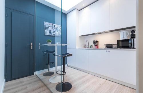Jean-Medecin Apartment | Magenta Square Central 1 Bdr with AC