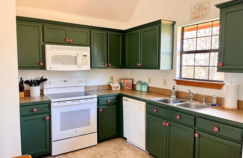 Gore Cabin | Maggie May @ Tenkiller - 2 minutes to boat ramp & state park!