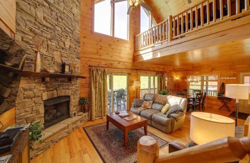 Maggie Valley House | Maggie Valley Cabin w/Private Hot Tub & Game Room