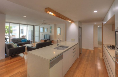 Horseshoe Bay Apartment | Maggies Beachfront Apt. 7