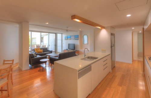 Horseshoe Bay Apartment | Maggies Beachfront Apt. 8