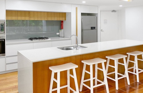 Horseshoe Bay Apartment | Maggies Beachfront Apt. 2