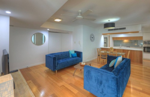 Horseshoe Bay Apartment | Maggies Beachfront Apt. 11