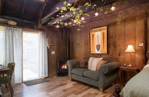 Richmond House | Magic Barn, Walk Score 93!
