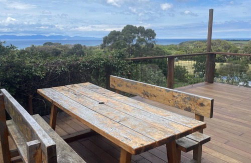 Walkerville South House | Magic Beach House - Sensational Views