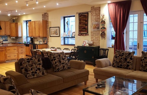 River North Apartment | Magic Factory Loft 2West